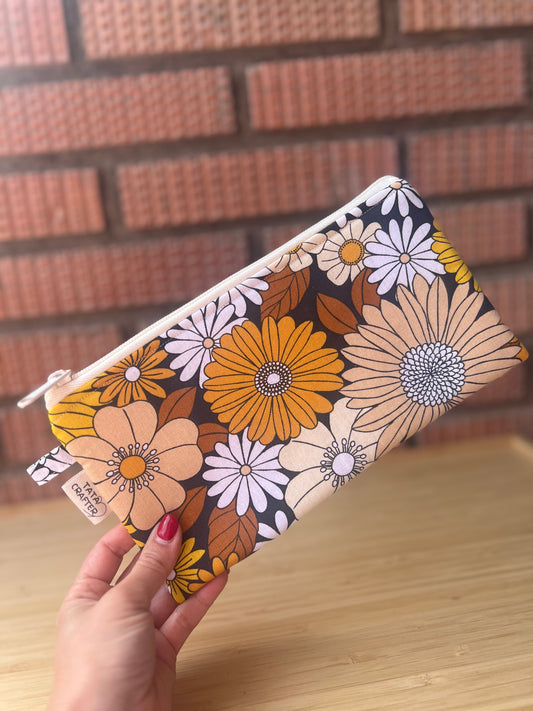 Estuche plano margaritas